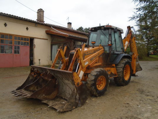Case 580 super LE - Tractopelle: photos 1 Case 580 super LE - Tractopelle: photos 1