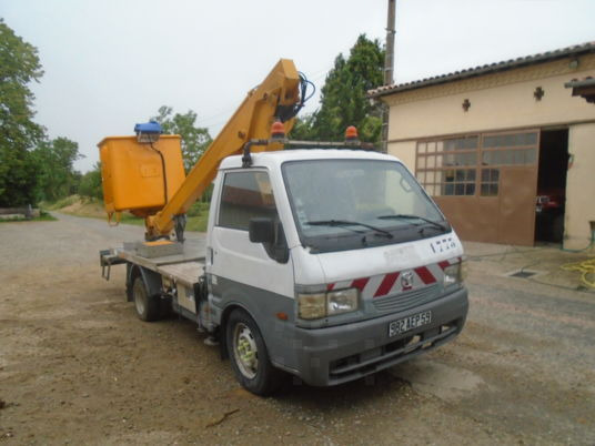 Mazda bongo - Camion avec nacelle: photos 3 Mazda bongo - Camion avec nacelle: photos 3