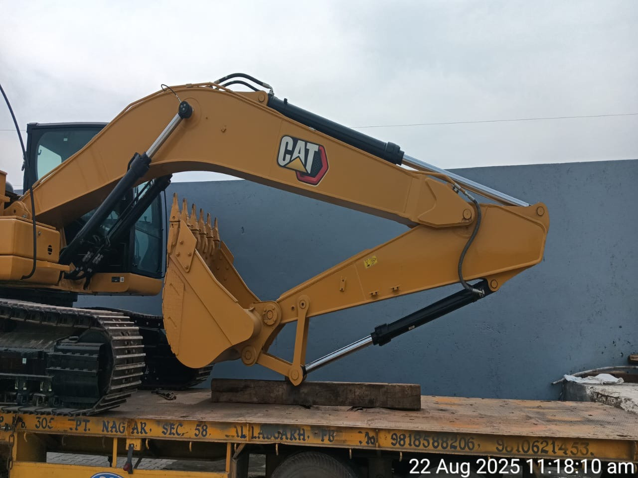 CATERPILLAR 323D3 - Pelle: photos 3 CATERPILLAR 323D3 - Pelle: photos 3