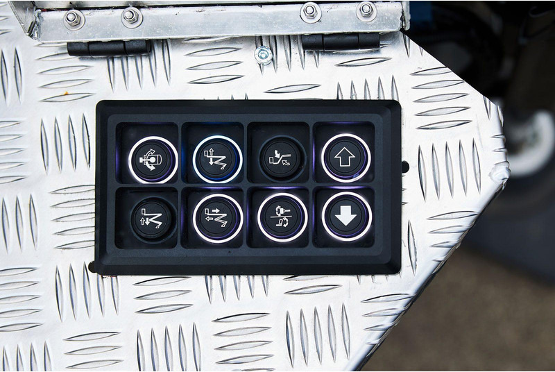 Oil & Steel Scorpion 18 Sobre IVECO DAILY 35S14 entre ejes 3750 mm - Nacelle: photos 4 Oil & Steel Scorpion 18 Sobre IVECO DAILY 35S14 entre ejes 3750 mm - Nacelle: photos 4