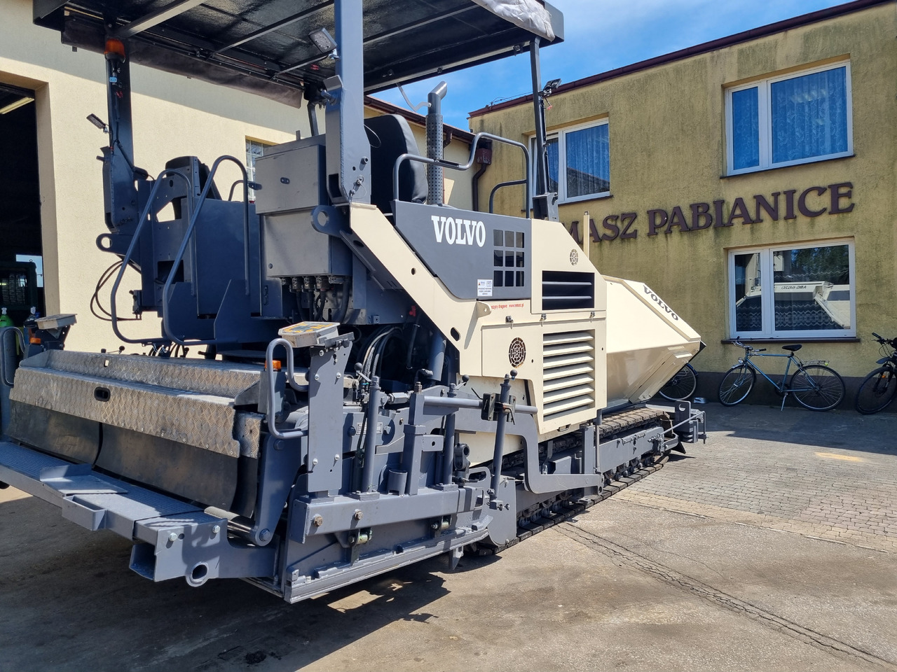 VOLVO TITAN 6820 - Finisseur: photos 2 VOLVO TITAN 6820 - Finisseur: photos 2