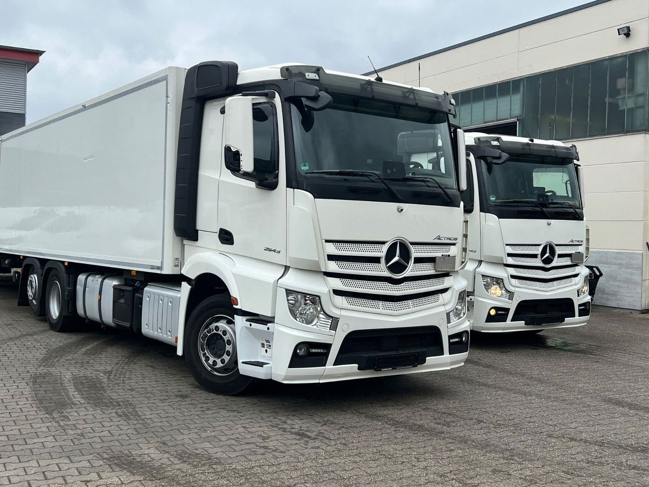 Mercedes-Benz Actros 2543 LBW Voll-Luft-Gefed-Lang Kof - Camion fourgon: photos 5 Mercedes-Benz Actros 2543 LBW Voll-Luft-Gefed-Lang Kof - Camion fourgon: photos 5