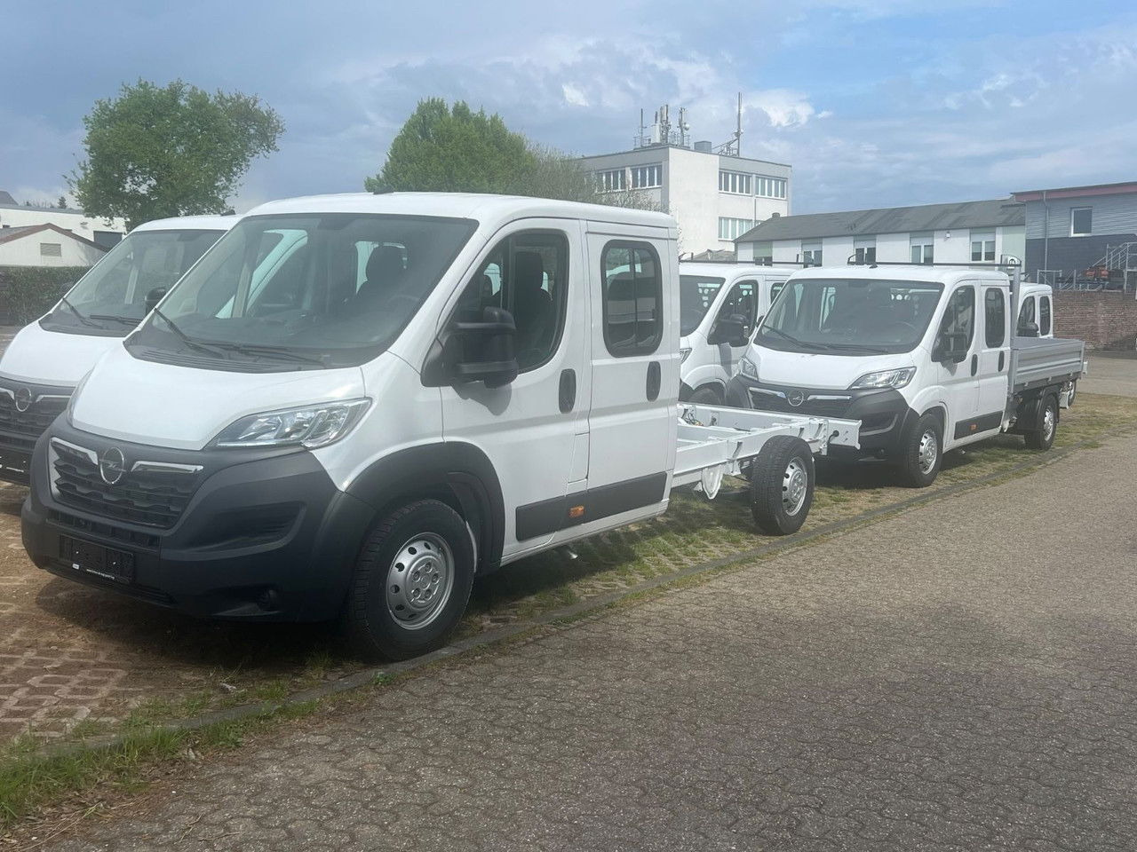 Opel Movano DoKa Kipper-Pritsche- L3H2 3,5t Edition Vermietung möglich - Utilitaire benne, Utilitaire double cabine: photos 3 Opel Movano DoKa Kipper-Pritsche- L3H2 3,5t Edition Vermietung möglich - Utilitaire benne, Utilitaire double cabine: photos 3