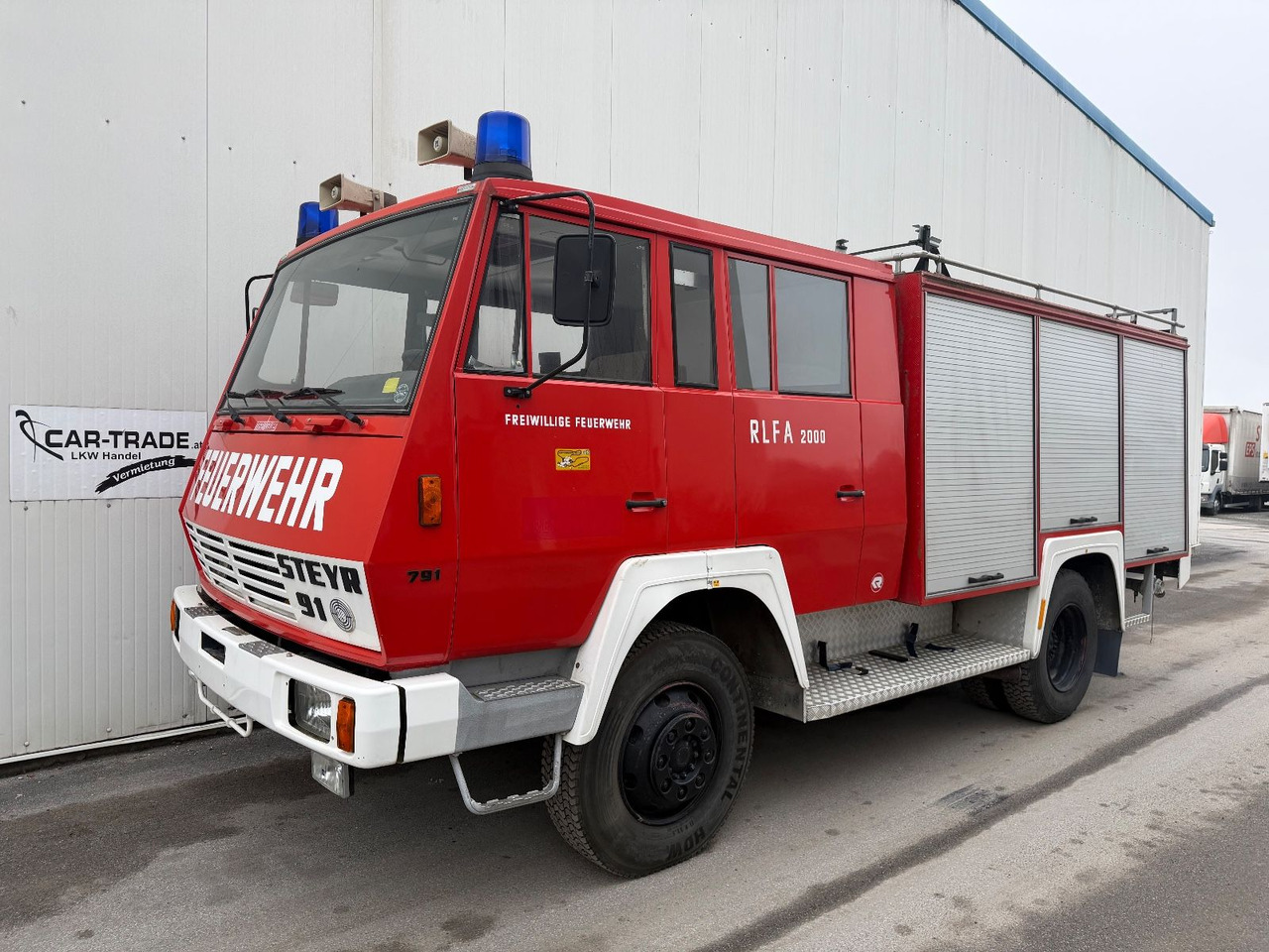 Steyr 791 Feuerwehr 2000L Tank - Camion: photos 1 Steyr 791 Feuerwehr 2000L Tank - Camion: photos 1
