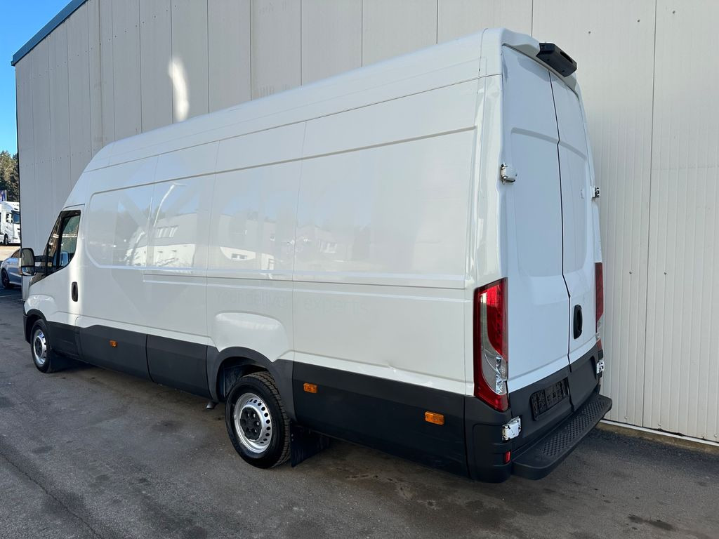Iveco Daily 35S14 MAXI L4H3 HiMatic Iveco Daily 35S14 MAXI L4H3 HiMatic - Fourgon utilitaire: photos 4 Iveco Daily 35S14 MAXI L4H3 HiMatic Iveco Daily 35S14 MAXI L4H3 HiMatic - Fourgon utilitaire: photos 4