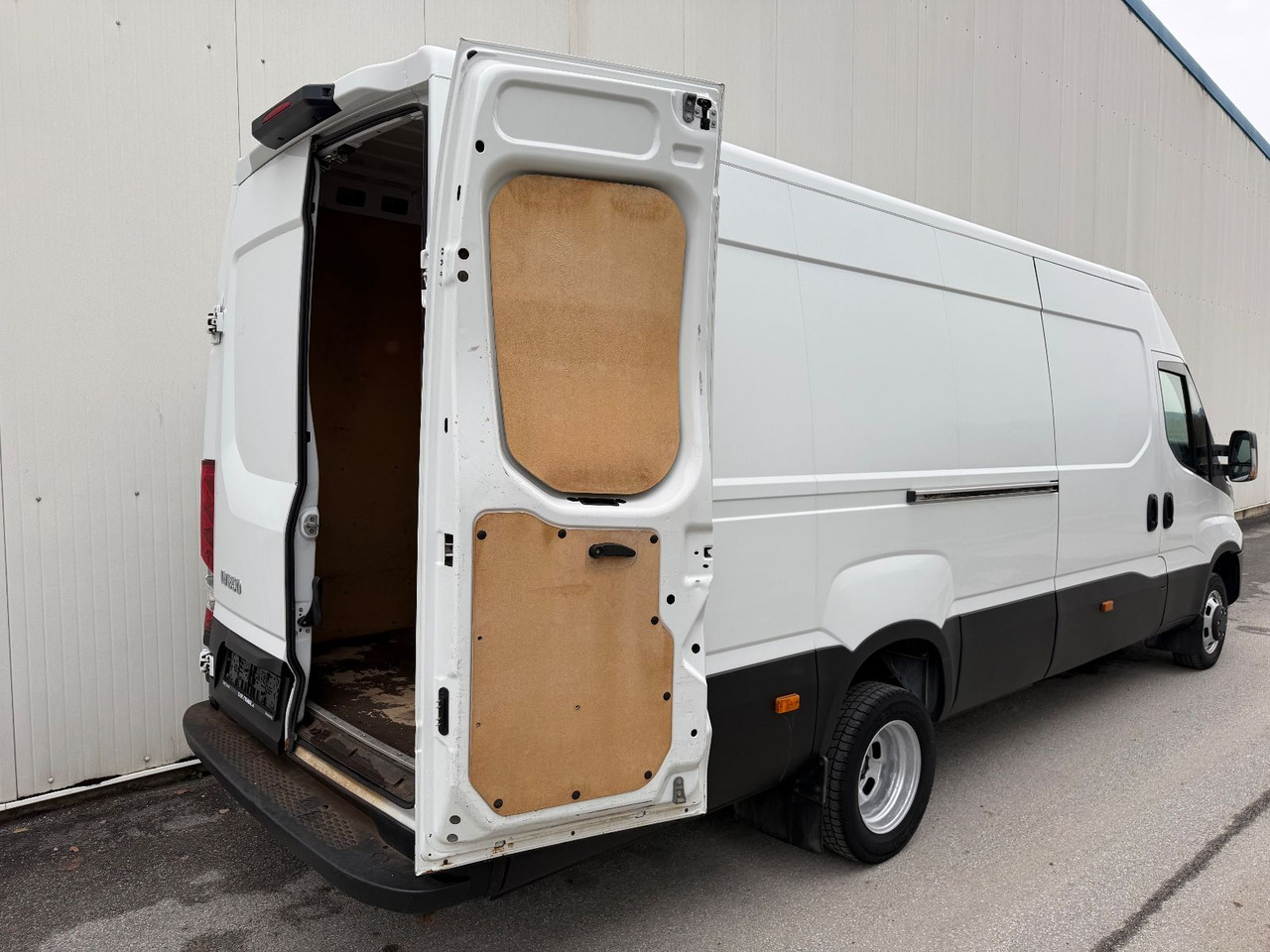 Iveco Daily 50C15 Maxi 3,0HPI 3,5T - Fourgon utilitaire: photos 5 Iveco Daily 50C15 Maxi 3,0HPI 3,5T - Fourgon utilitaire: photos 5