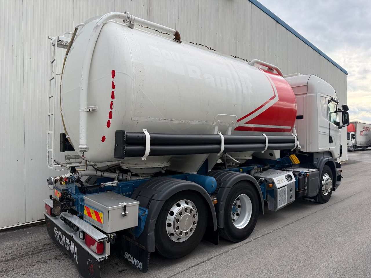 Scania R 480 Opticruise Highline Retarder PTO Standklim - Camion hydrocureur: photos 4 Scania R 480 Opticruise Highline Retarder PTO Standklim - Camion hydrocureur: photos 4