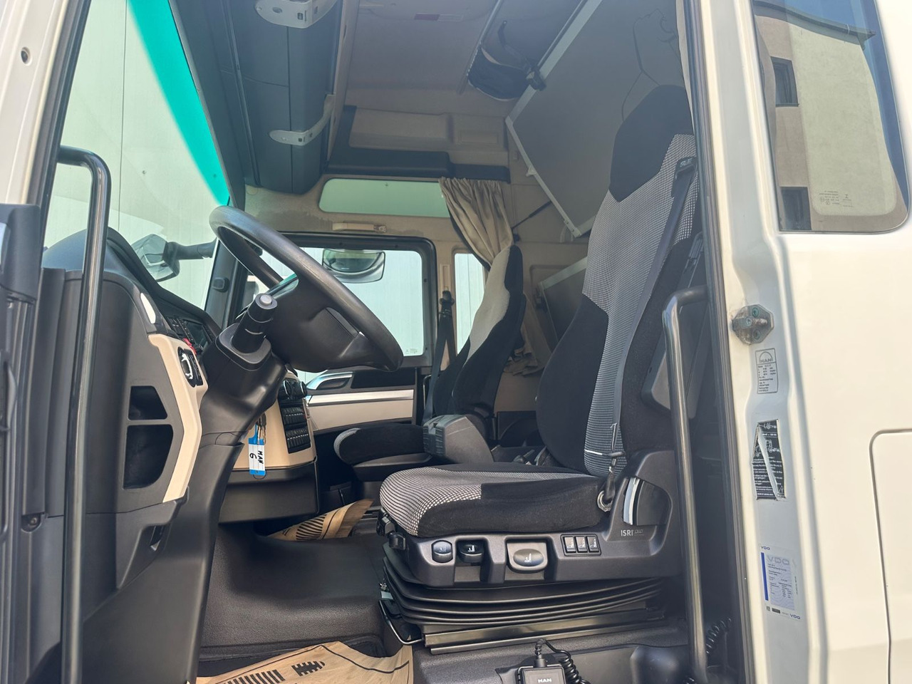 MAN TGX 18.460 XXL Intarder/Standklima - Tracteur routier: photos 5 MAN TGX 18.460 XXL Intarder/Standklima - Tracteur routier: photos 5