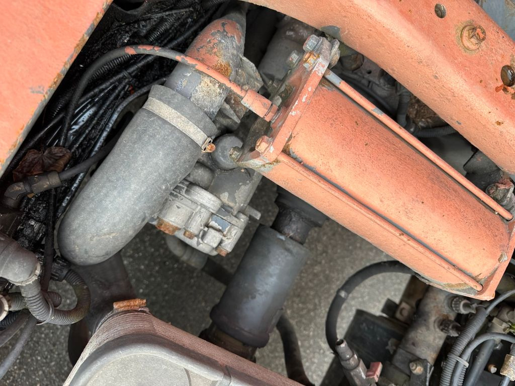 Scania 144/530 Retarder Schalter Scania 144/530 Retarder Schalter - Tracteur routier: photos 5 Scania 144/530 Retarder Schalter Scania 144/530 Retarder Schalter - Tracteur routier: photos 5