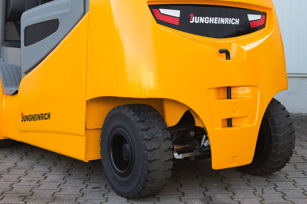 JUNGHEINRICH EFG545 - Triplex - 100% Kapazität - Bj. 2022 - 4,5t - Chariot élévateur électrique: photos 5 JUNGHEINRICH EFG545 - Triplex - 100% Kapazität - Bj. 2022 - 4,5t - Chariot élévateur électrique: photos 5