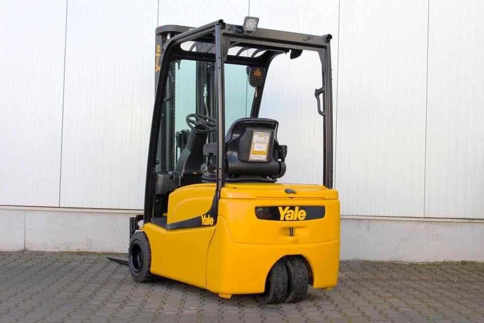 Chariot élévateur électrique YALE ERP18VT Triplex 5,2m 1800kg: photos 11
