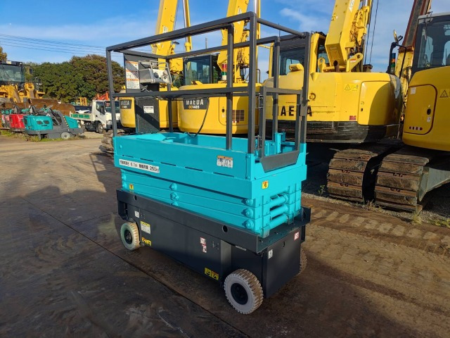 AIRMAN ENTL061 - Nacelle ciseaux: photos 3 AIRMAN ENTL061 - Nacelle ciseaux: photos 3