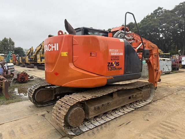 HITACHI ZX135USK-5B - Pelle sur chenille: photos 5 HITACHI ZX135USK-5B - Pelle sur chenille: photos 5