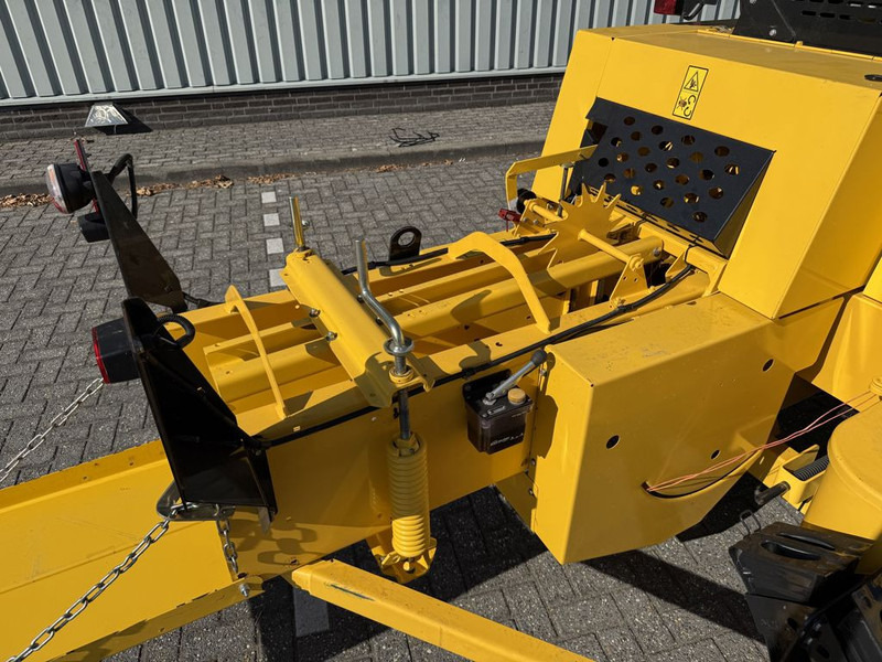 Presse à balles cubiques New Holland BC5060 Mini Balenpers: photos 13