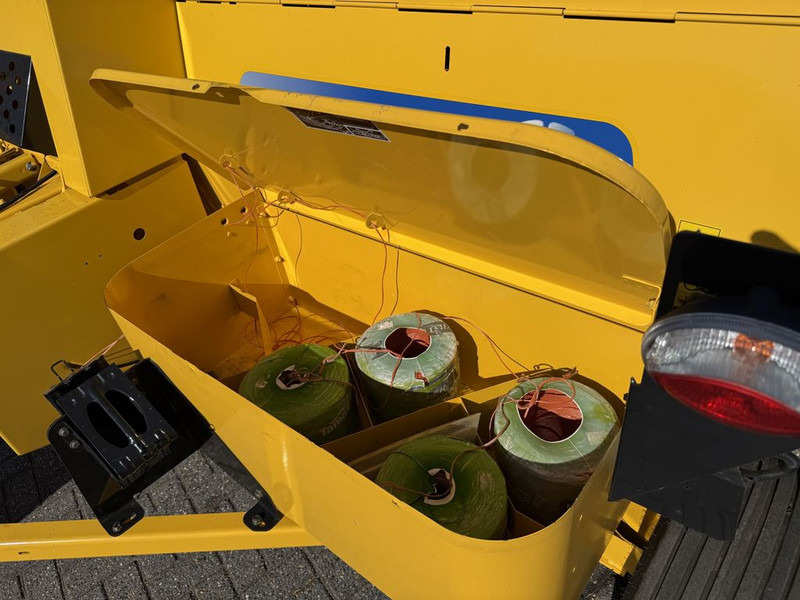 Presse à balles cubiques New Holland BC5060 Mini Balenpers: photos 12