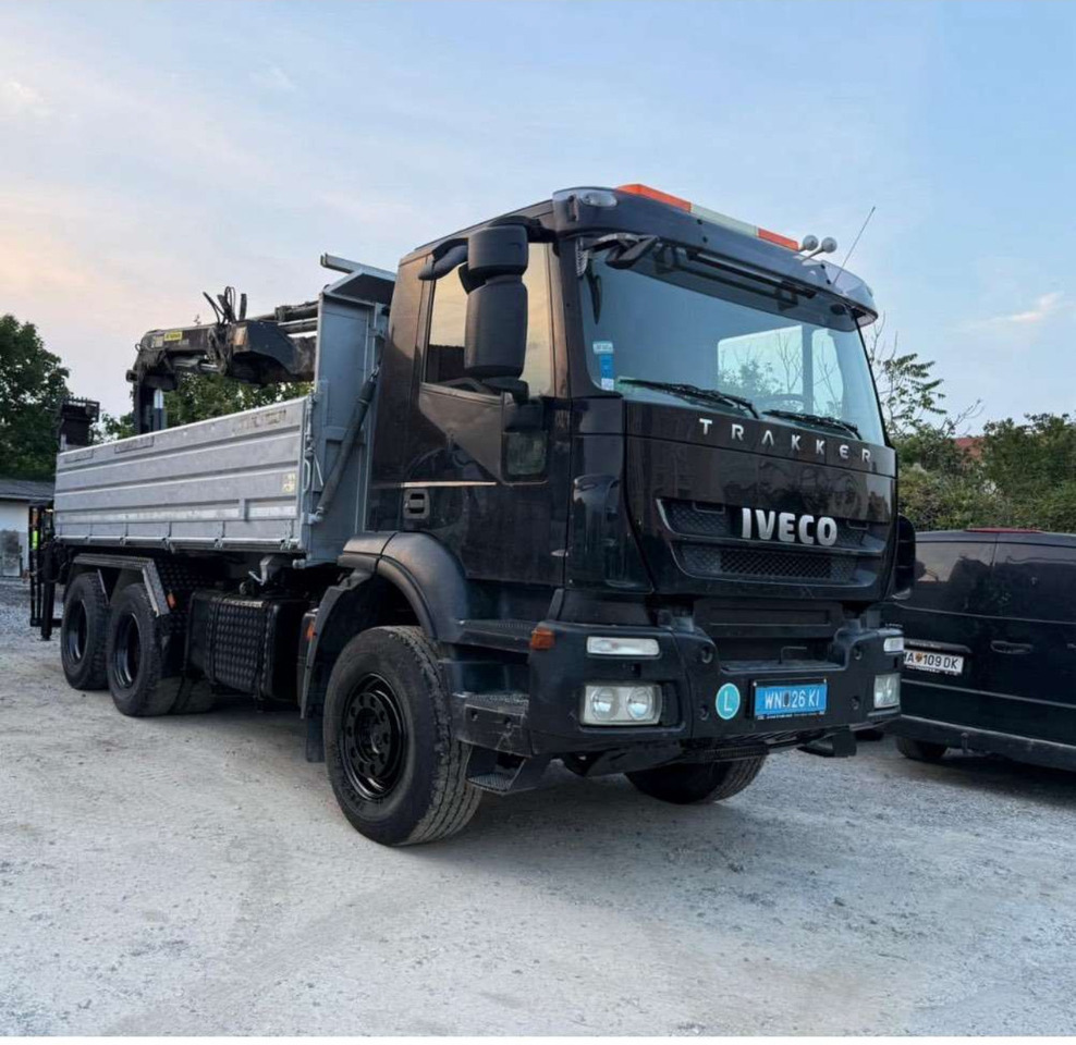 IVECO Trakker/ KPEC1/2A4 - Camion grue: photos 3 IVECO Trakker/ KPEC1/2A4 - Camion grue: photos 3