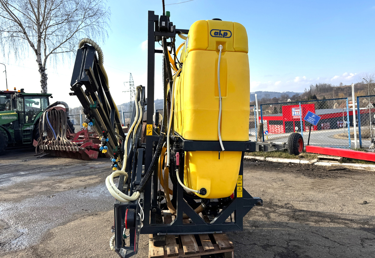 AKP 1200 - 2011 ROK - 12 M - Pulvé porté: photos 3 AKP 1200 - 2011 ROK - 12 M - Pulvé porté: photos 3