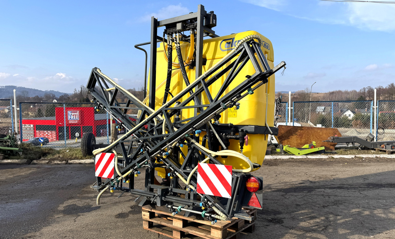 AKP 1200 - 2011 ROK - 12 M - Pulvé porté: photos 2 AKP 1200 - 2011 ROK - 12 M - Pulvé porté: photos 2