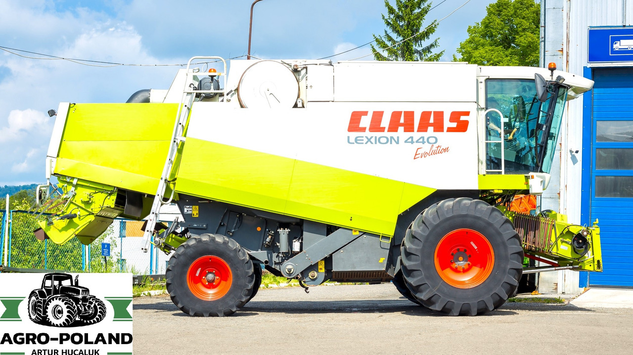 CLAAS LEXION 440 EVOLUTION - 2003 ROK + CLAAS C 540 SKŁADANY - 2007 ROK - Moissonneuse-batteuse: photos 4 CLAAS LEXION 440 EVOLUTION - 2003 ROK + CLAAS C 540 SKŁADANY - 2007 ROK - Moissonneuse-batteuse: photos 4