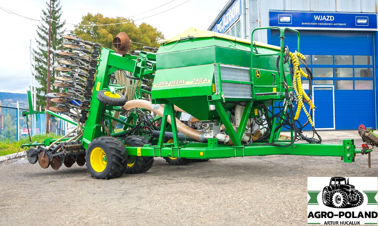 JOHN DEERE 740A - 2008 ROK - 6 M - Semoir: photos 2 JOHN DEERE 740A - 2008 ROK - 6 M - Semoir: photos 2