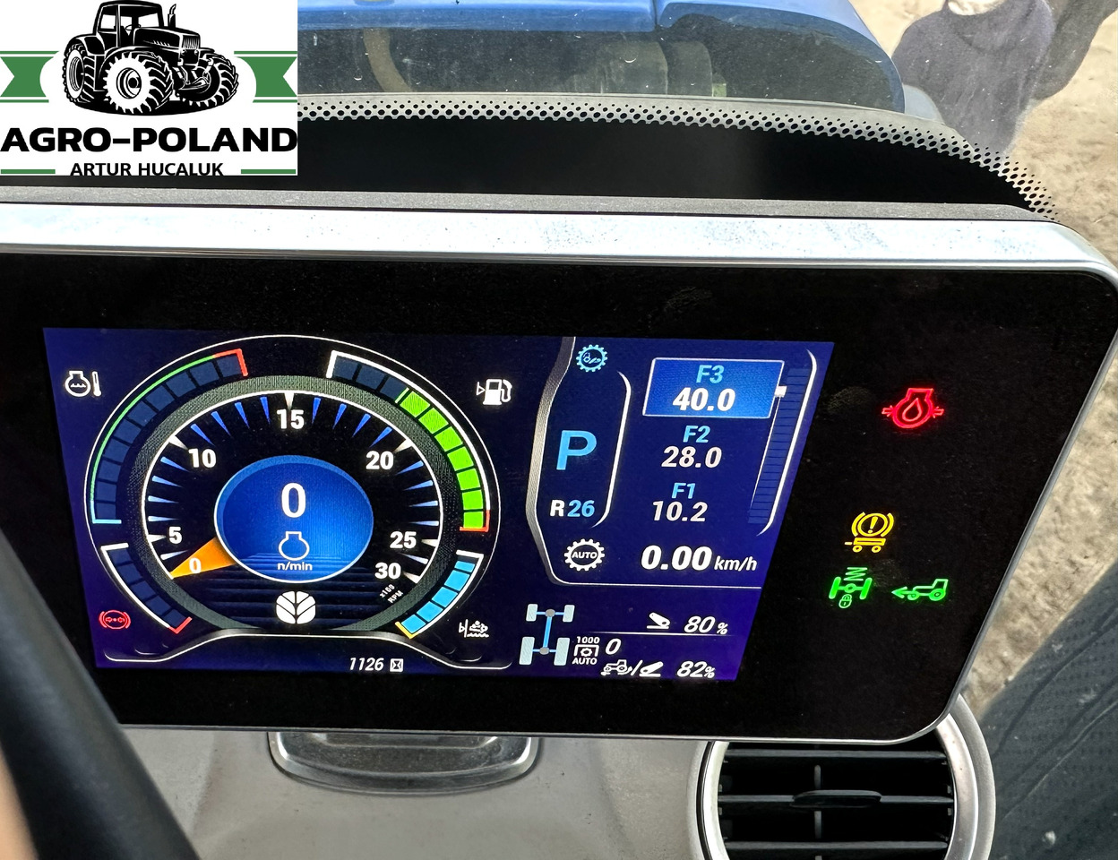 NEW HOLLAND T 8.435 HD SMARTTRAX - 2024 ROK - 1126 h - Tracteur agricole: photos 4 NEW HOLLAND T 8.435 HD SMARTTRAX - 2024 ROK - 1126 h - Tracteur agricole: photos 4