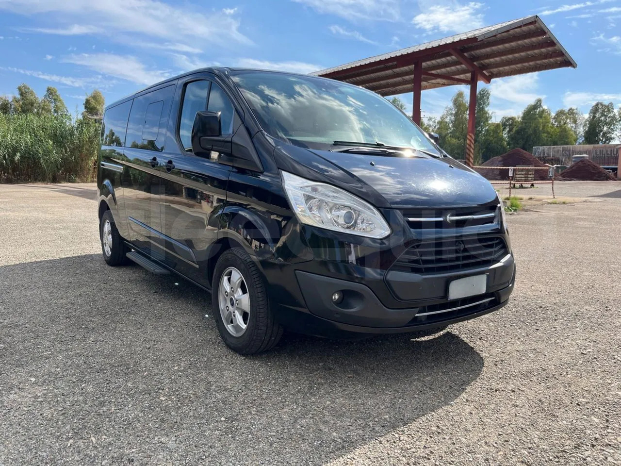 Ford Tourneo Custom - Bus interurbain: photos 1 Ford Tourneo Custom - Bus interurbain: photos 1