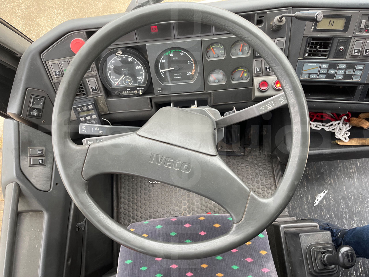 Autocar Iveco 380: photos 20 Autocar Iveco 380: photos 20