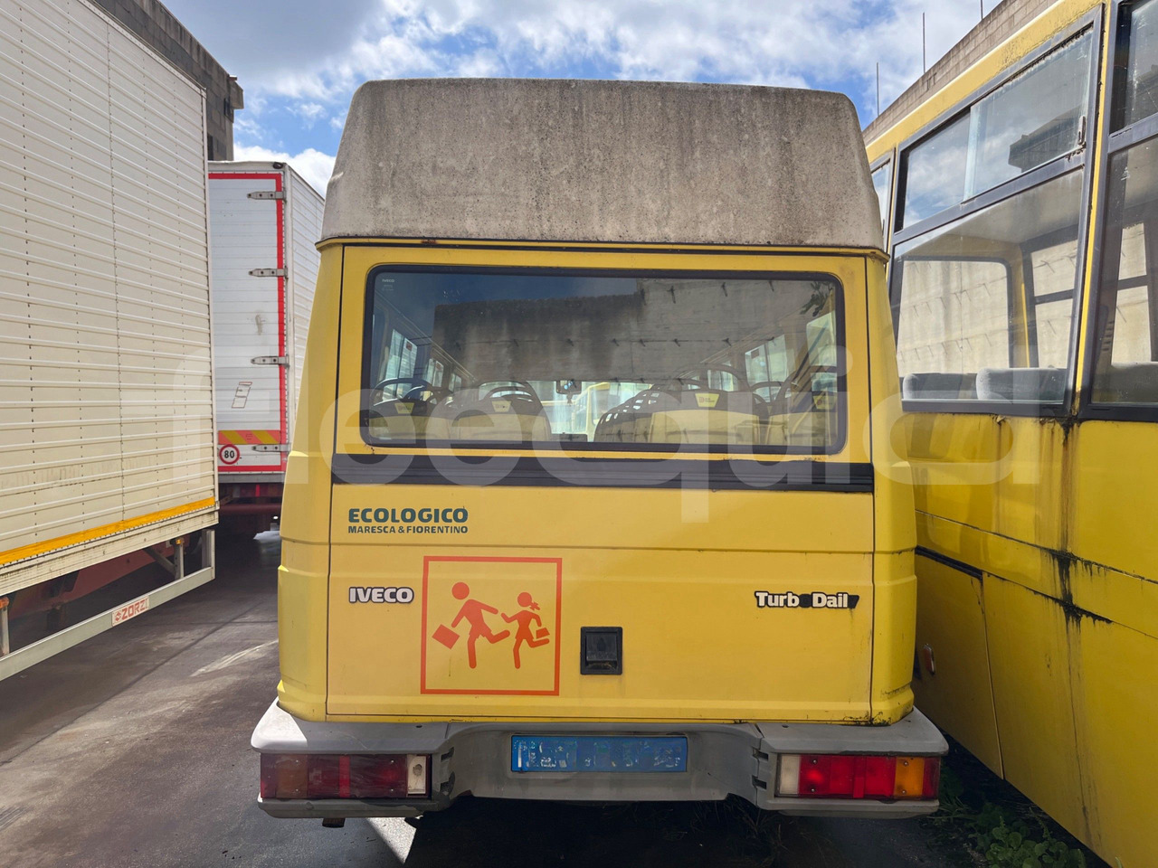 Iveco Turbo Daily - Bus scolaire: photos 4 Iveco Turbo Daily - Bus scolaire: photos 4