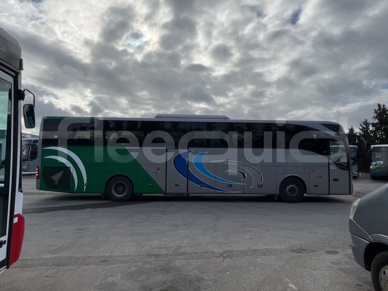 Autocar Mercedes-Benz Tourismo: photos 13