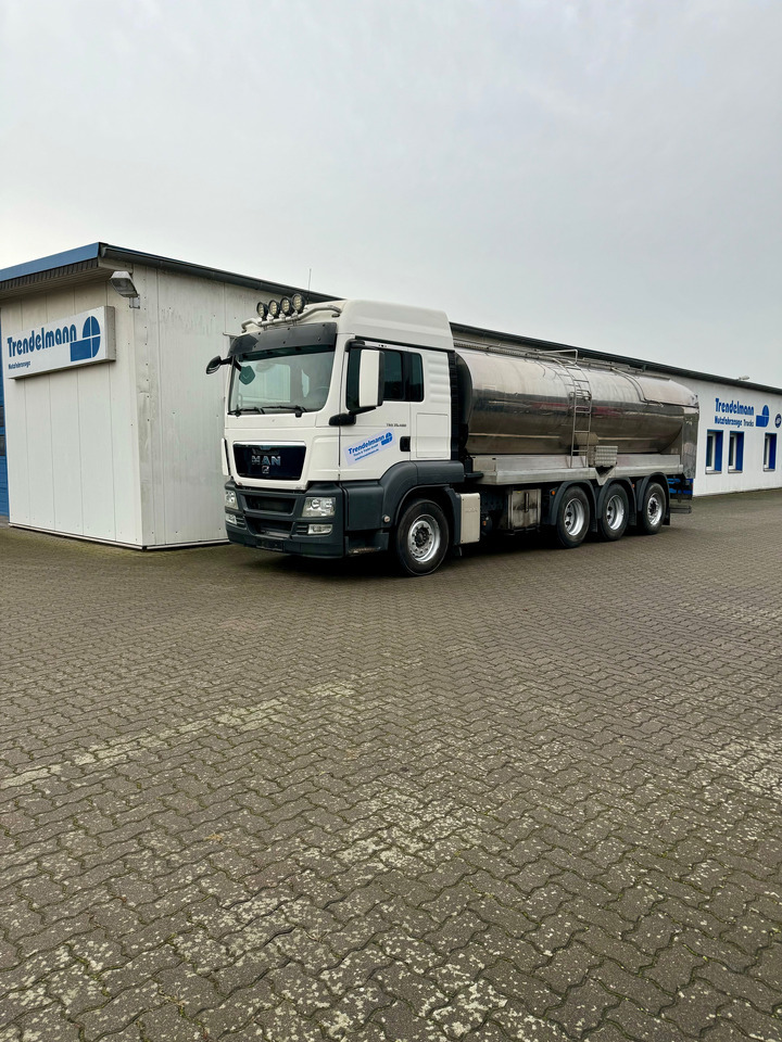 MAN TGS 35.480 8X4-2 TRIDEM Wasser-Tank - Camion citerne: photos 5 MAN TGS 35.480 8X4-2 TRIDEM Wasser-Tank - Camion citerne: photos 5