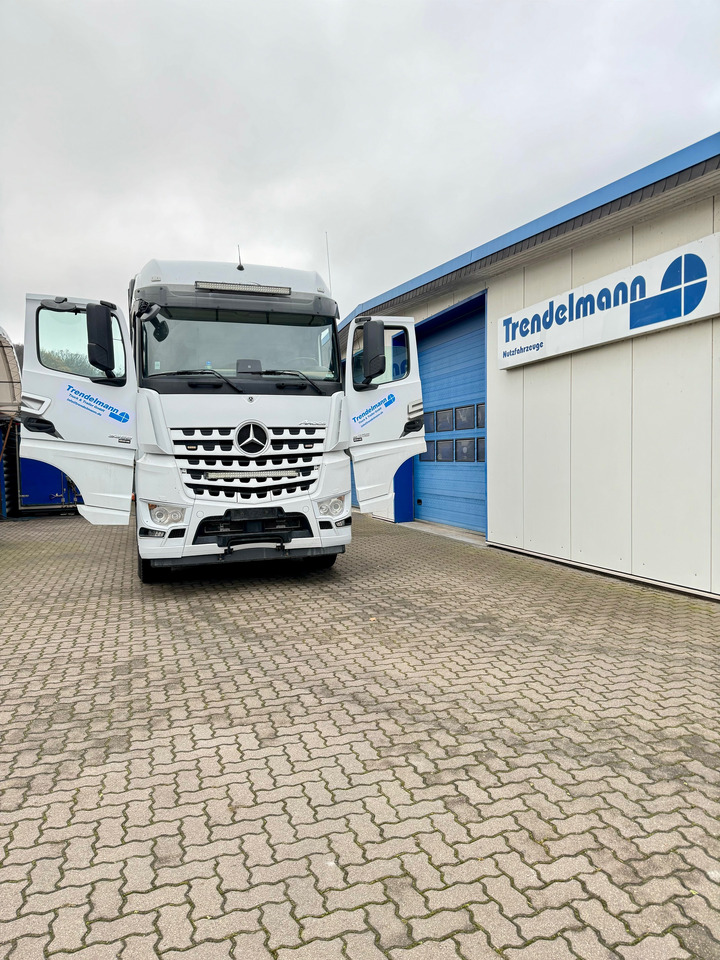 Mercedes Arocs 3358 L 6x4 Radstand 4500 Arocs 3358 L 6x4 Blatt-Luft Gefedert - Camion grumier: photos 3 Mercedes Arocs 3358 L 6x4 Radstand 4500 Arocs 3358 L 6x4 Blatt-Luft Gefedert - Camion grumier: photos 3