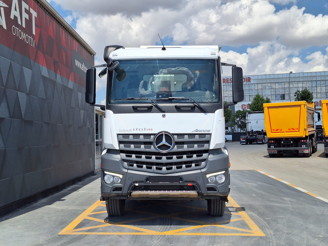 MERCEDES-BENZ AROCS 3345 - Camion benne: photos 2 MERCEDES-BENZ AROCS 3345 - Camion benne: photos 2