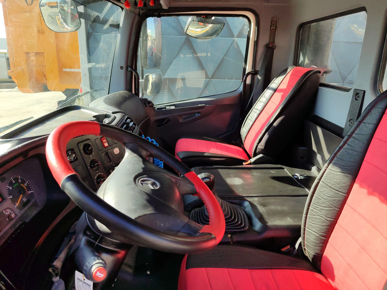 Camion malaxeur MERCEDES-BENZ AXOR 3028: photos 13