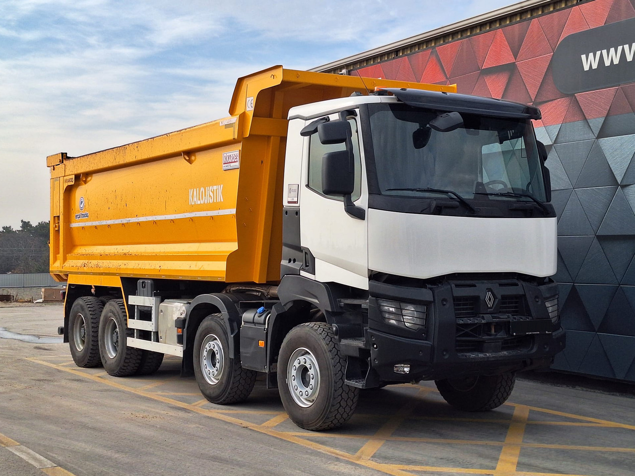 RENAULT K 520 - Camion benne: photos 3 RENAULT K 520 - Camion benne: photos 3