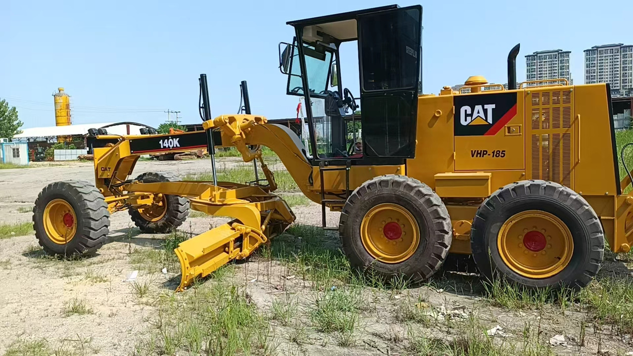 CATERPILLAR 140K used motor grader low price - Niveleuse: photos 2 CATERPILLAR 140K used motor grader low price - Niveleuse: photos 2