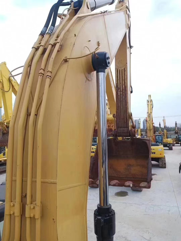 CATERPILLAR 325C used excavator low price for sale - Pelle sur chenille: photos 5 CATERPILLAR 325C used excavator low price for sale - Pelle sur chenille: photos 5