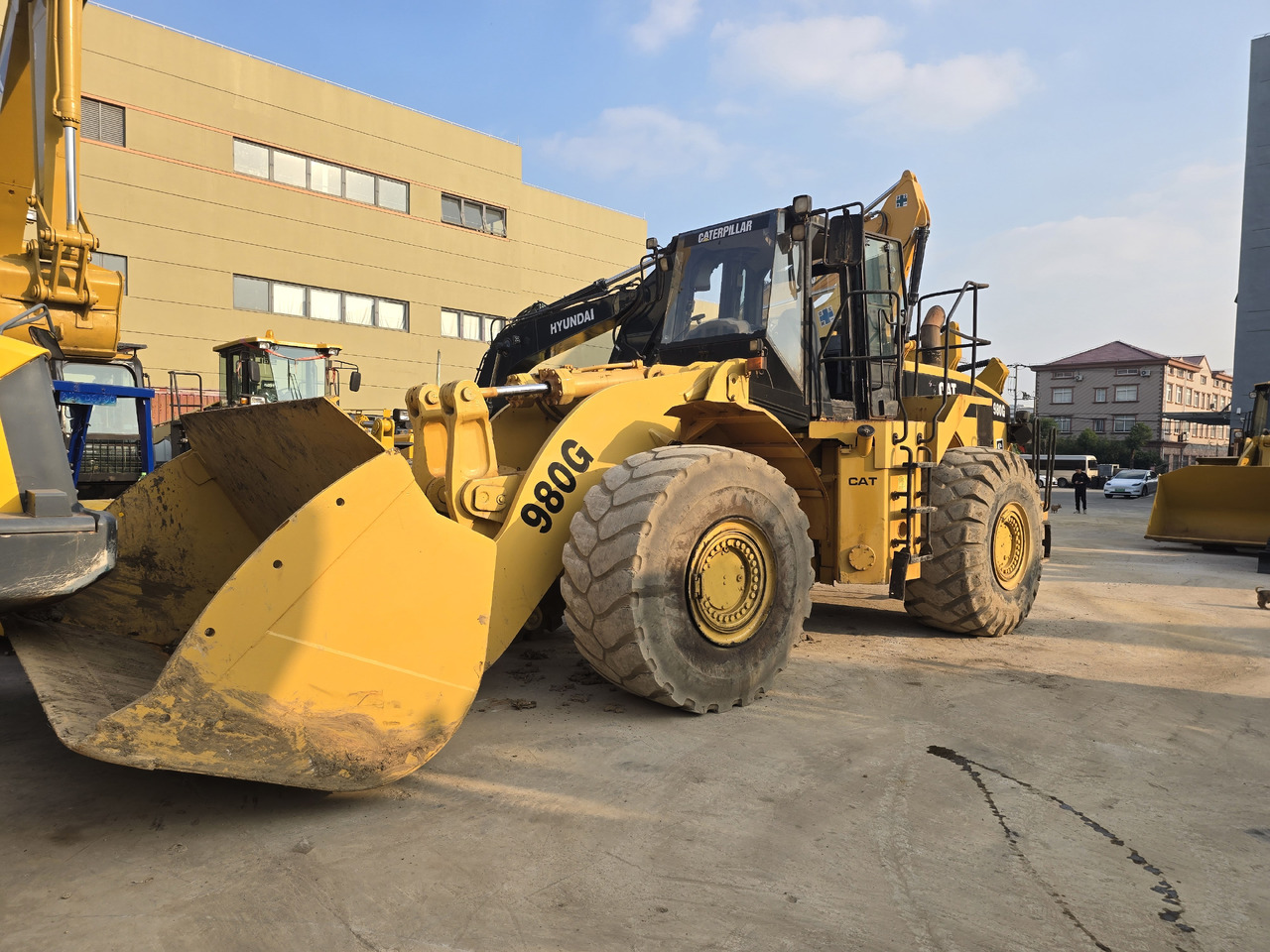 CATERPILLAR 980G - Chargeuse sur pneus: photos 4 CATERPILLAR 980G - Chargeuse sur pneus: photos 4