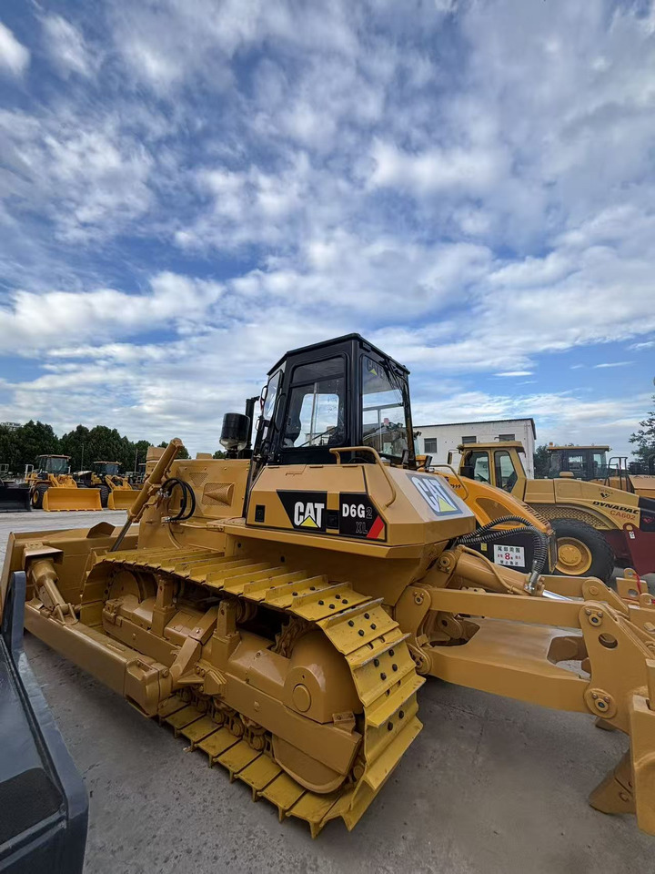CATERPILLAR D6G bulldozer construction machine - Bulldozer: photos 5 CATERPILLAR D6G bulldozer construction machine - Bulldozer: photos 5