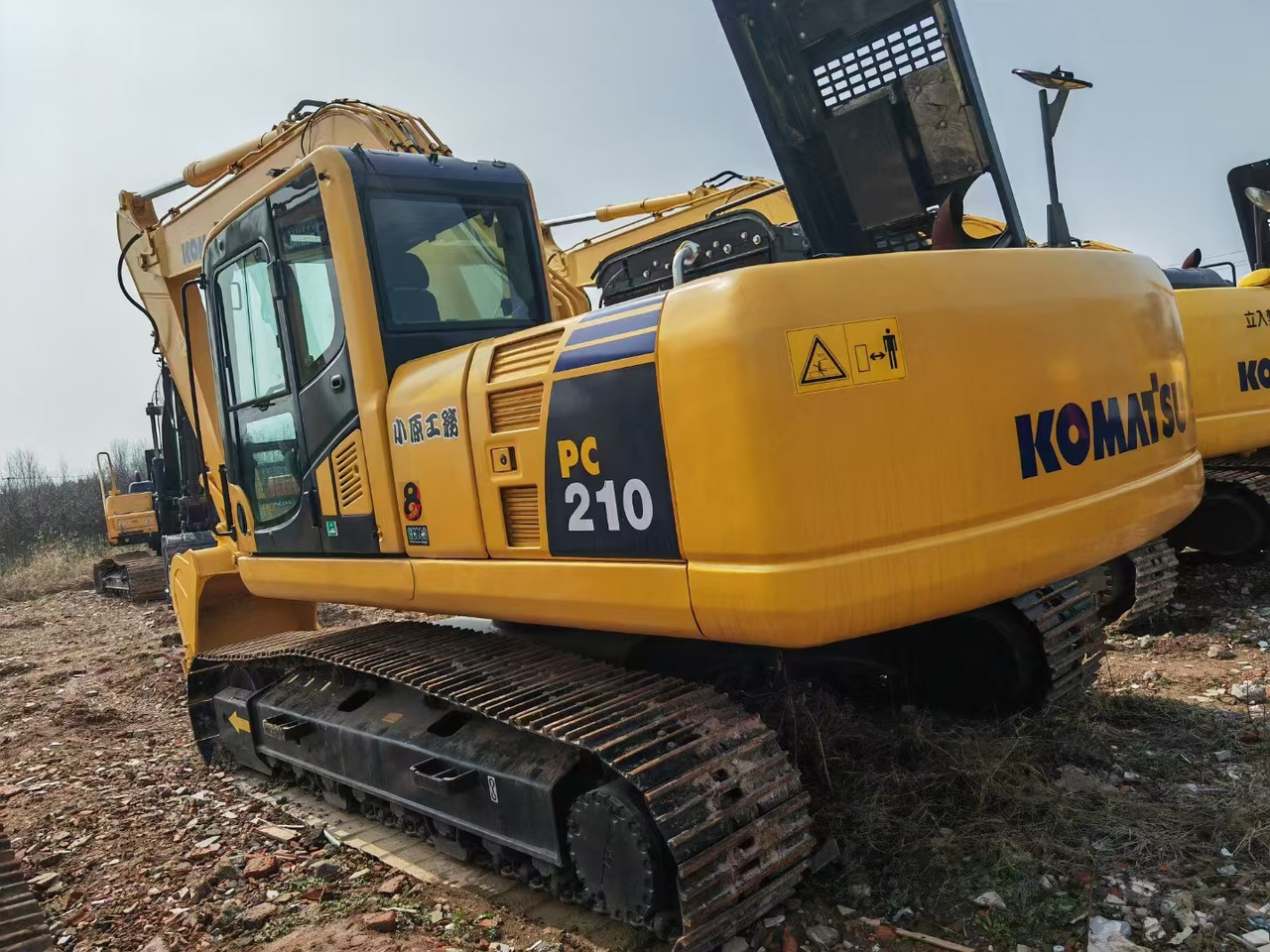 KOMATSU pc210-8 used crawler excavator japan brand hot sale - Pelle sur chenille: photos 1 KOMATSU pc210-8 used crawler excavator japan brand hot sale - Pelle sur chenille: photos 1