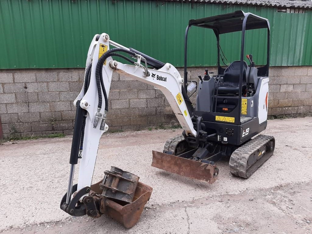 Bobcat E 19 - Mini pelle: photos 2 Bobcat E 19 - Mini pelle: photos 2
