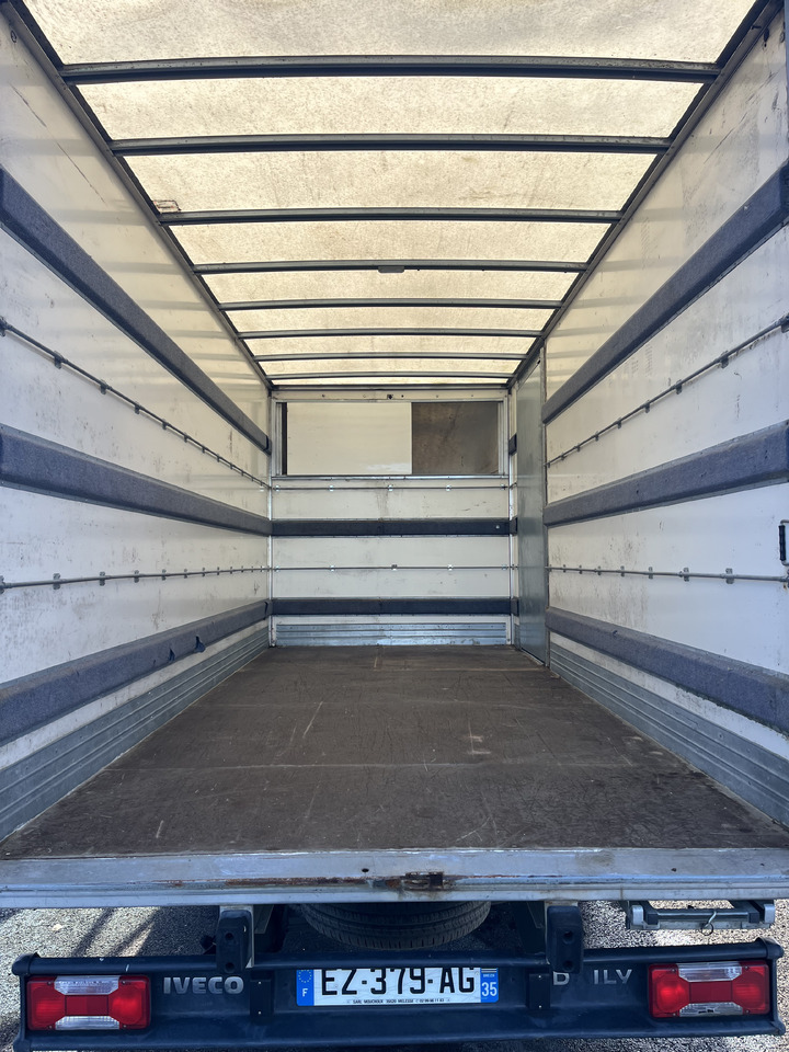 IVECO DAILY - Fourgon grand volume: photos 5 IVECO DAILY - Fourgon grand volume: photos 5