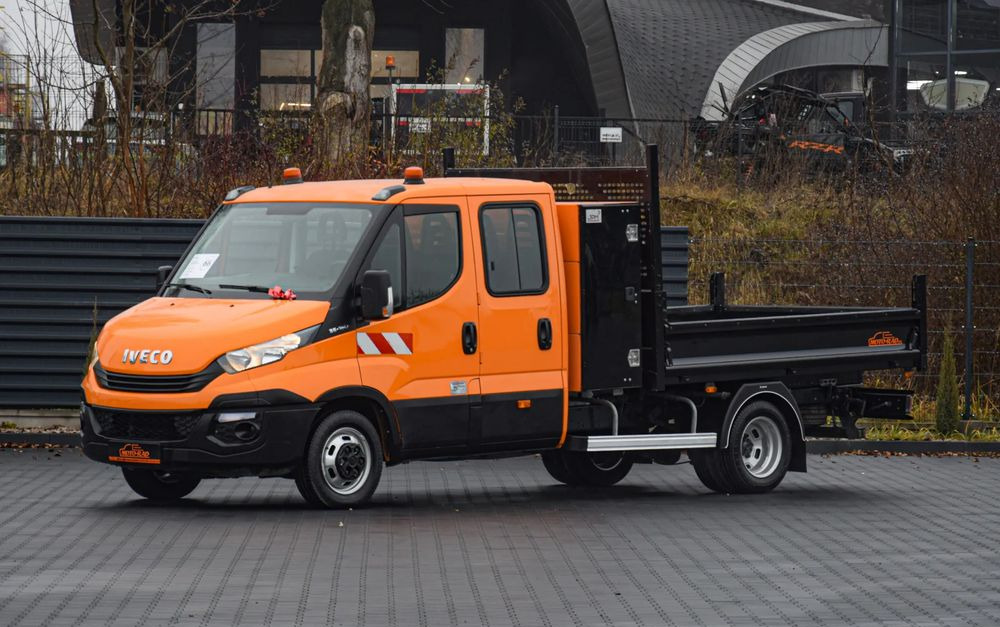 Iveco DAILY 35C16 / 2.3 - 160 KM / BRYGADÓWKA / 6 OSOBOWY / DOSTAWCZE / SKRZYNIA / KLIMA / NAWIGACJA / KAMERA COFANIA / TEMPOMAT / SERWISOWANY / SPROWADZONY - Utilitaire double cabine: photos 1 Iveco DAILY 35C16 / 2.3 - 160 KM / BRYGADÓWKA / 6 OSOBOWY / DOSTAWCZE / SKRZYNIA / KLIMA / NAWIGACJA / KAMERA COFANIA / TEMPOMAT / SERWISOWANY / SPROWADZONY - Utilitaire double cabine: photos 1
