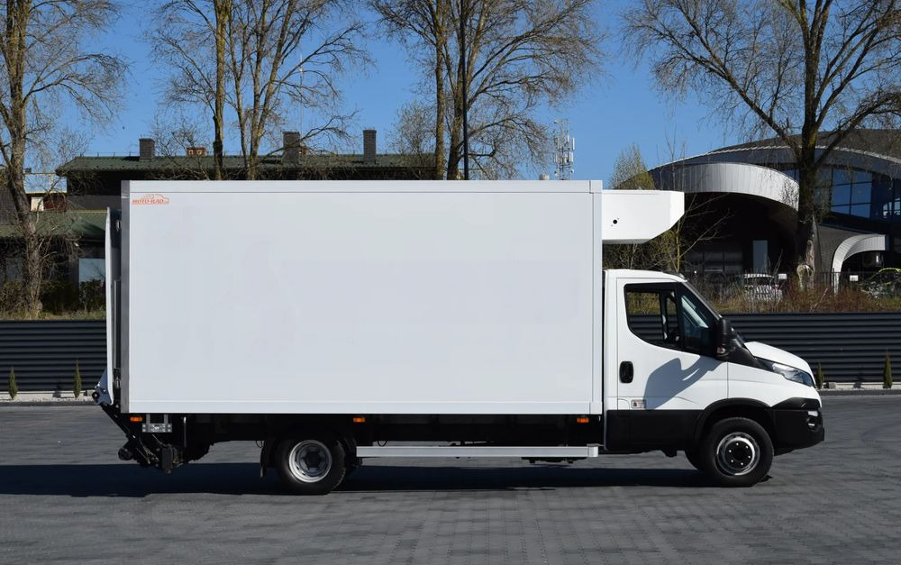 Iveco DAILY 70C18 / 3.0 - 180 KM / AUTOMAT HI-MATIC / 3 OSOBY / CHŁODNIA - MROŹNIA 4,55 M / AGREGAD FRIGOBLOCK / WINDA SORENSEN / KLIMA / TEMPOMAT / KAMERA COFANIA / REGULOWANE ZAWIESZENIE / SERWISOWA - Camion frigorifique: photos 4 Iveco DAILY 70C18 / 3.0 - 180 KM / AUTOMAT HI-MATIC / 3 OSOBY / CHŁODNIA - MROŹNIA 4,55 M / AGREGAD FRIGOBLOCK / WINDA SORENSEN / KLIMA / TEMPOMAT / KAMERA COFANIA / REGULOWANE ZAWIESZENIE / SERWISOWA - Camion frigorifique: photos 4