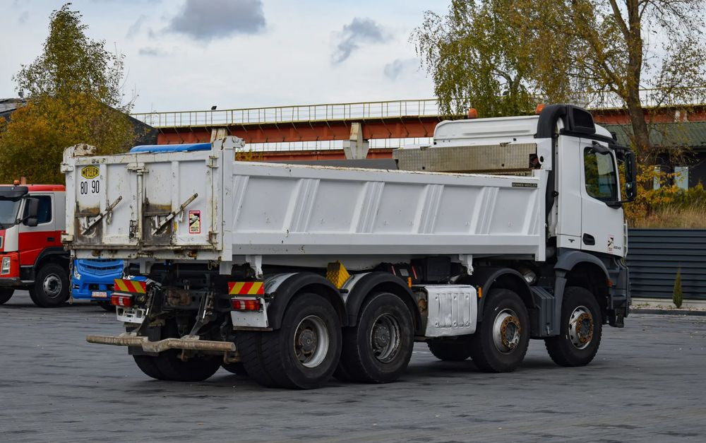 Mercedes-Benz AROCS 3243 / 8x4 / EURO 6 / WYWROTKA / MELLER KIPPER / HYDROBURTA / AUTOMAT / SERWISOWANY / SPROWADZONY - Camion benne: photos 5 Mercedes-Benz AROCS 3243 / 8x4 / EURO 6 / WYWROTKA / MELLER KIPPER / HYDROBURTA / AUTOMAT / SERWISOWANY / SPROWADZONY - Camion benne: photos 5