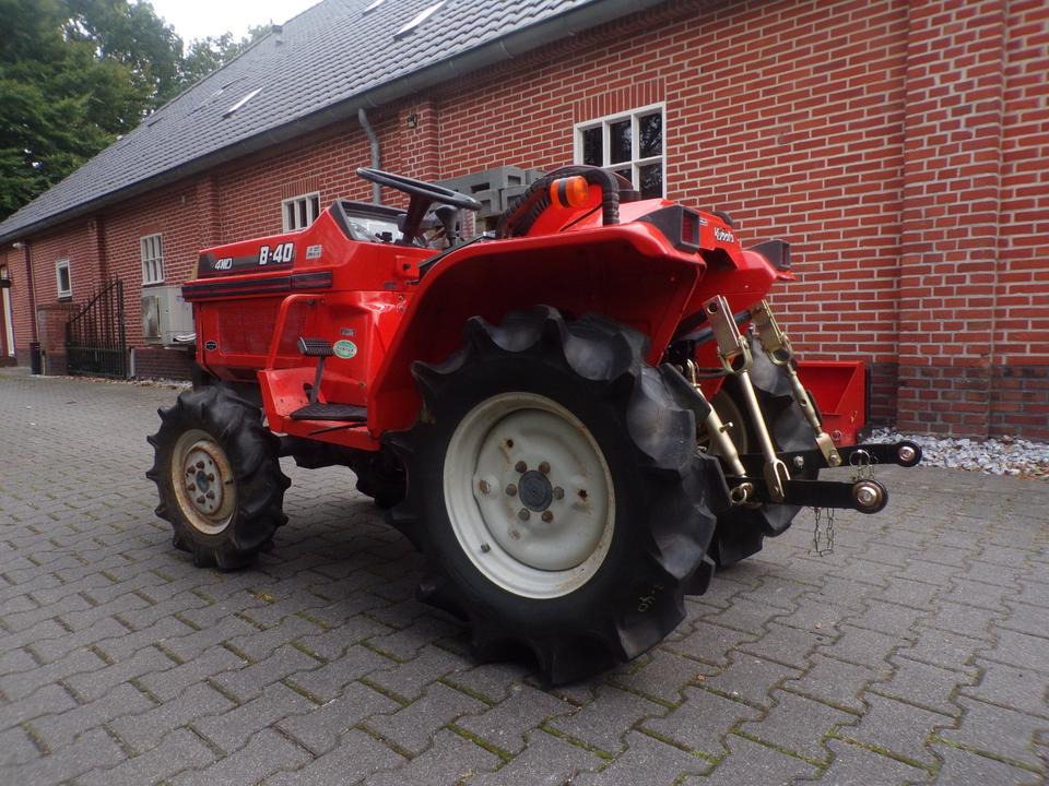 Kleintraktor Kubota B-40 - Micro tracteur: photos 5 Kleintraktor Kubota B-40 - Micro tracteur: photos 5