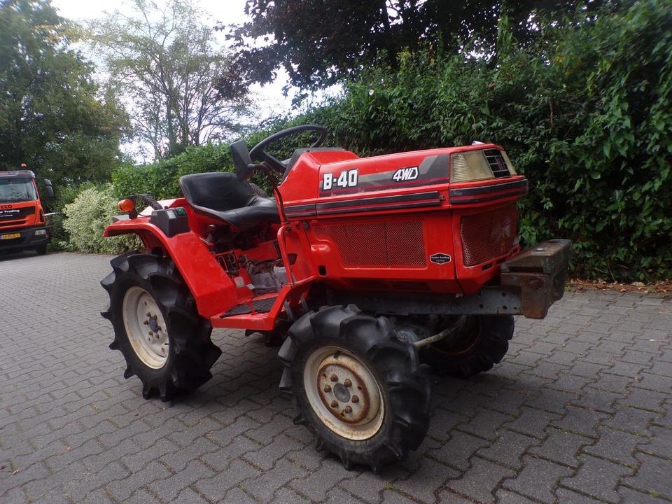 Kleintraktor Kubota B-40 - Micro tracteur: photos 4 Kleintraktor Kubota B-40 - Micro tracteur: photos 4