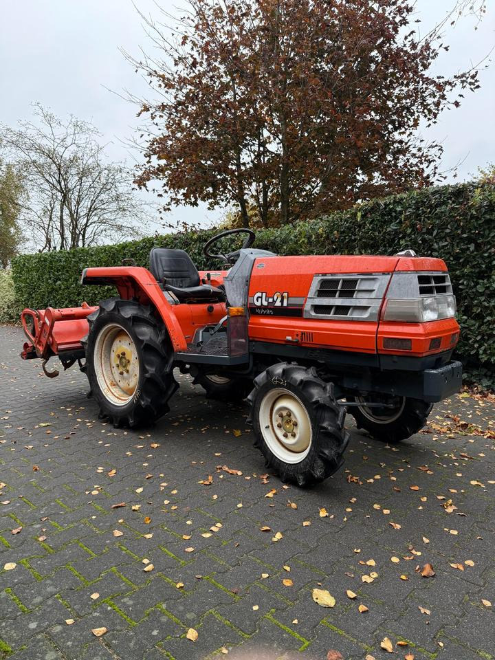 Kleintraktor Kubota GL-21 - Micro tracteur: photos 2 Kleintraktor Kubota GL-21 - Micro tracteur: photos 2