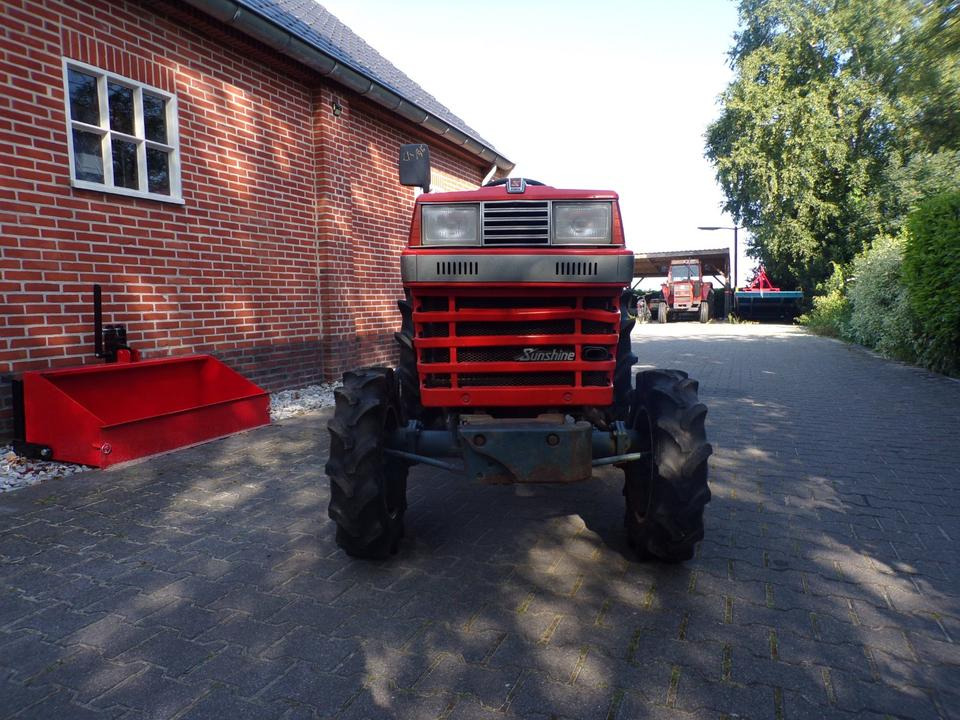 Kleintraktor Kubota L1-185 - Micro tracteur: photos 4 Kleintraktor Kubota L1-185 - Micro tracteur: photos 4