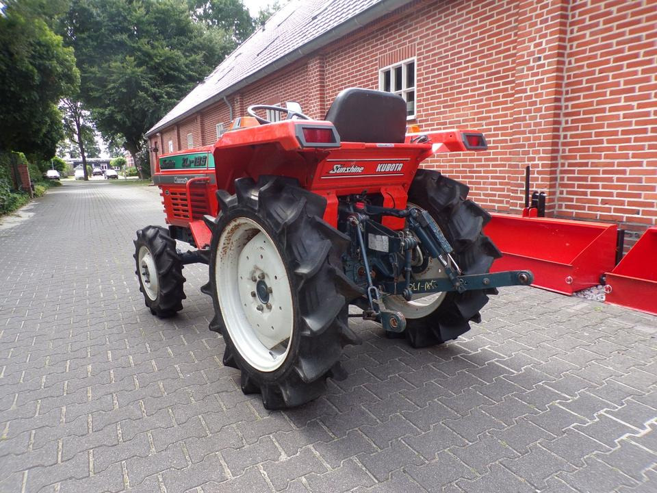 Kleintraktor Kubota ZL1-185 - Micro tracteur: photos 4 Kleintraktor Kubota ZL1-185 - Micro tracteur: photos 4