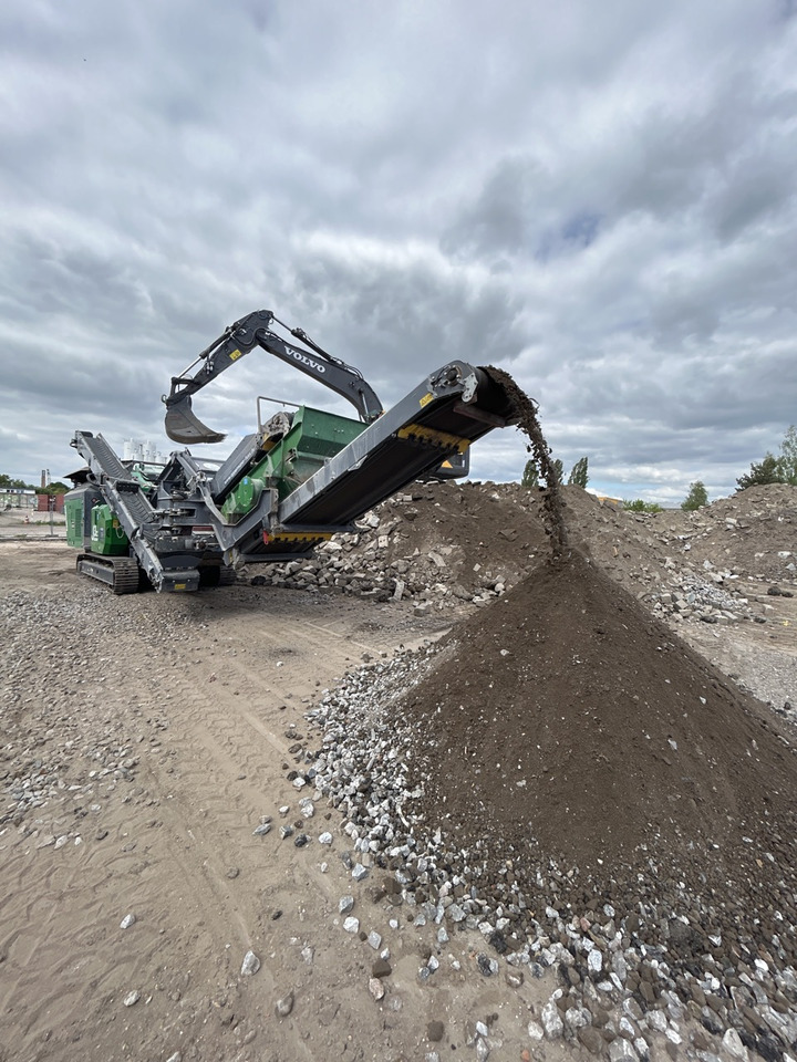 McCloskey J3CR - Concasseur à mâchoires: photos 1 McCloskey J3CR - Concasseur à mâchoires: photos 1